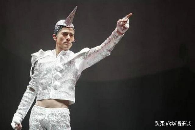 同是天王，開起演唱會為何有的一票難求，他的卻跳樓價都賣不動？