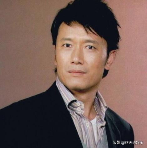 他曾是梅艷芳的緋聞男友，最紅時淡出娛樂圈，如今復出仍受歡迎
