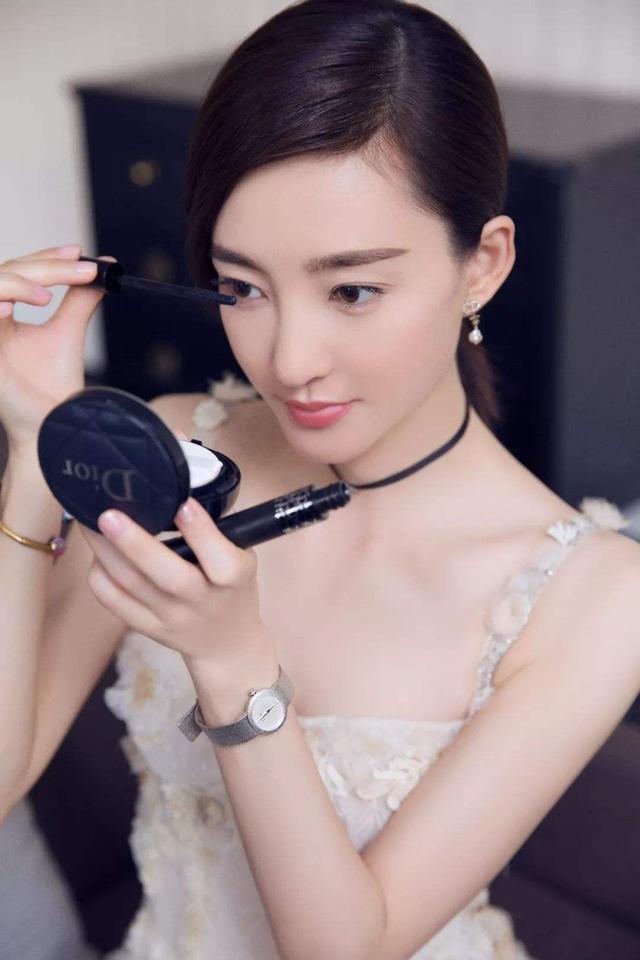 有資源，有顏值氣質，資源也不差，王麗坤未能大火是有什麼原因？