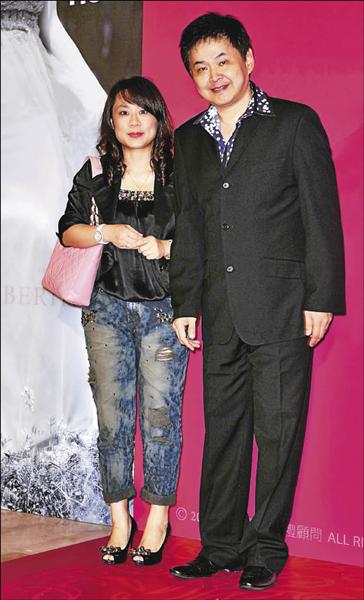 為了救他到處籌錢！賀一航拍完婚紗「隔天就被帶走」Judy「腦筋一片空白」：現在該怎麼辦
