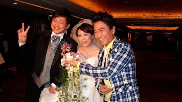 為了救他到處籌錢！賀一航拍完婚紗「隔天就被帶走」Judy「腦筋一片空白」：現在該怎麼辦