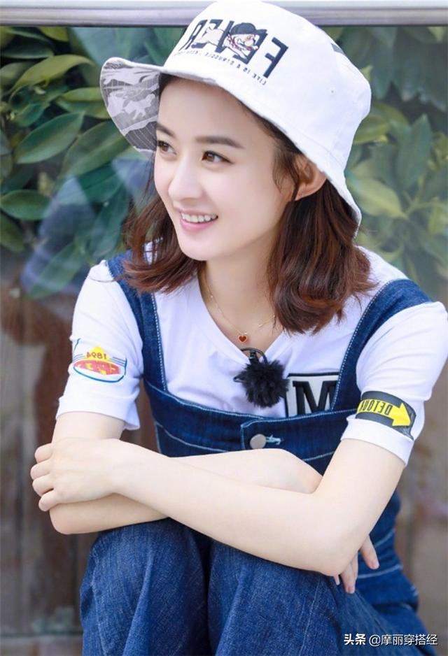 與女神的差距有多大？一頂漁夫帽，學高圓圓趙麗穎用簡約T恤來搭
