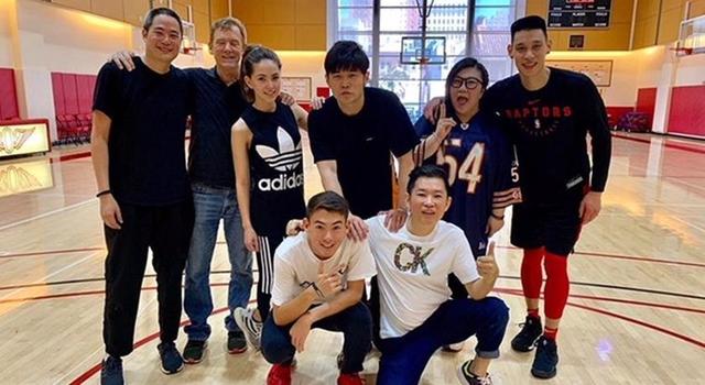 寵妻狂魔周杰倫眼裡只有愛妻！昆凌穿運動裝演繹人美穿什麼都好看