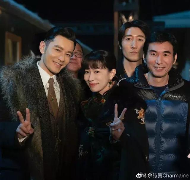 憑《延禧攻略》翻紅後，她將野心寫在臉上，身靠黃曉明笑容燦爛