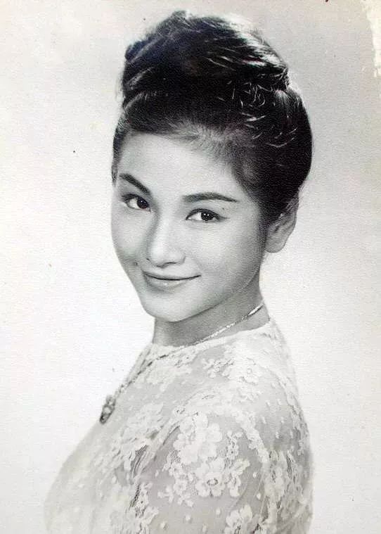 她素食28年，婚後8次懷孕4次流產，慘遭拋棄，皈依佛門，75歲活出最美人生！