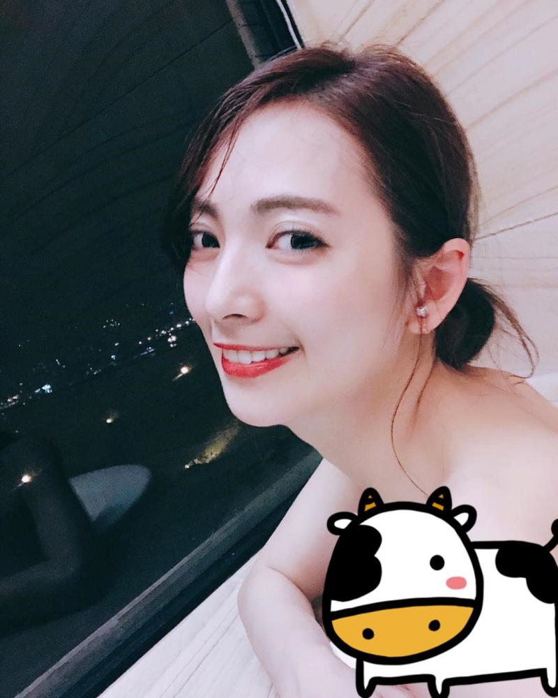 宅男女神！阿喜突發美照甜喊「好想按摩」…網暴動：我自願