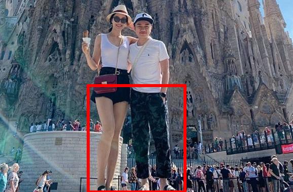 李亞男夫妻出遊巴塞隆納，王祖藍被老婆摟在懷裡似小弟！
