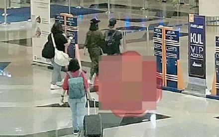 【林心如女兒首曝光！】依偎在霍建華身上十分軟萌，不知不覺「小海豚」也已經兩歲了！