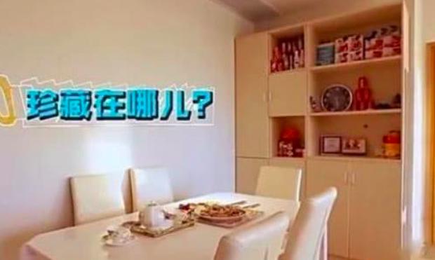 一直以為陳浩民很有錢，看了家裡的裝修，網友：看著都呼吸困難！