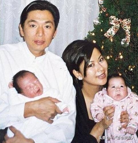 她顏值擊敗邱淑貞，劉德華都看呆，今55歲，一雙電眼太迷人