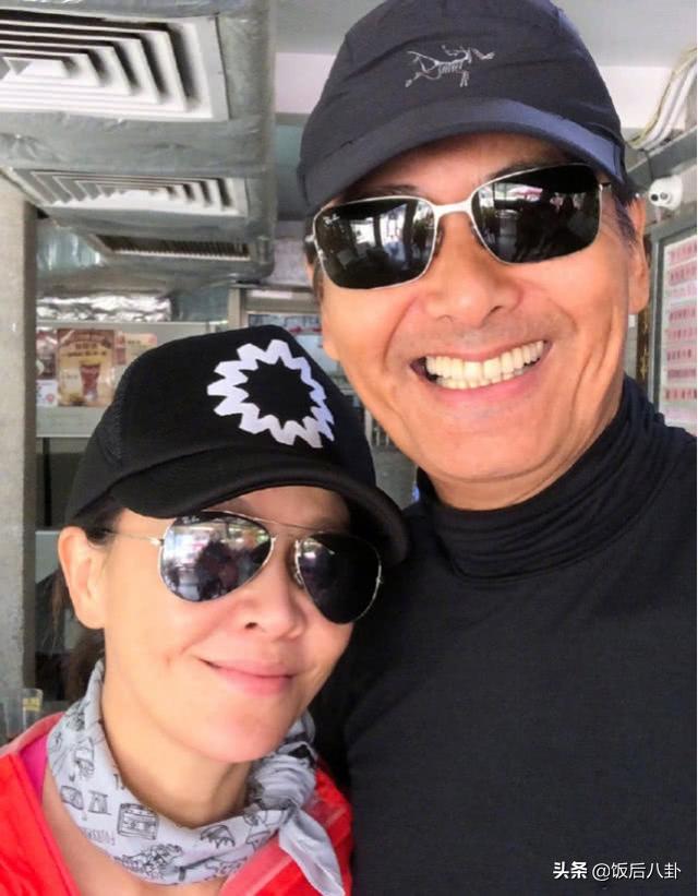 周潤髮帶領眾港星去爬山，63歲米雪與69歲鮑起靜同框似母女！
