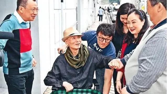 他與成龍同時走紅，曾是一代功夫巨星，如今63歲瘦到不敢認