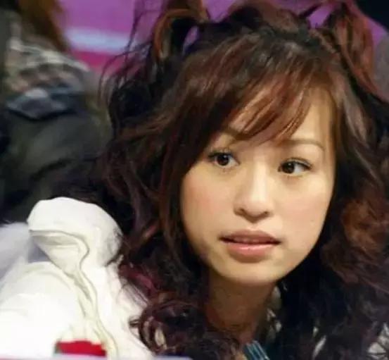王心凌曬與媽媽合照，一改臉僵臃腫重回「甜心教主」
