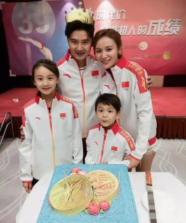 明星蠟像千姿百態，田亮高度還原跳水，李准基「生無可戀」
