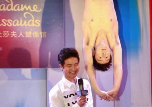 明星蠟像千姿百態，田亮高度還原跳水，李准基「生無可戀」