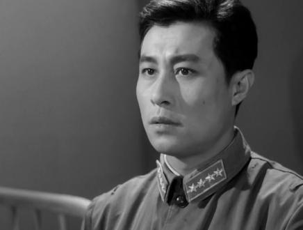 八一廠反特片，王心剛田華主演，溫柔女特務、幹練女公安令人難忘