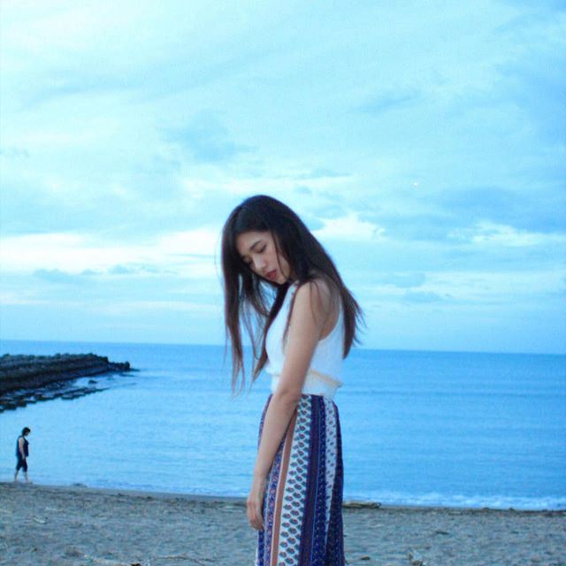 太可愛了吧～衝浪正妹！超完美「男友視角」被神捕捉啦～