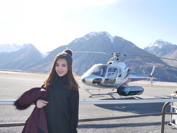 乘客偷拍亞航正妹空姐　網民暴動封「亞洲最美」