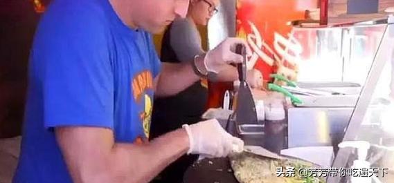 又一中餐在國外走紅，物美價廉，老外：我可以連吃一個月