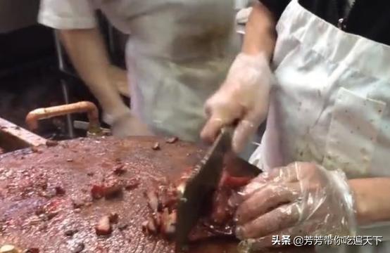 又一中餐在國外走紅，物美價廉，老外：我可以連吃一個月