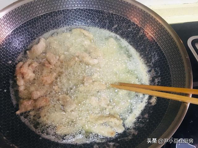 糖醋裡脊的最簡單做法，簡單方便又容易。關鍵是寶寶超級愛吃