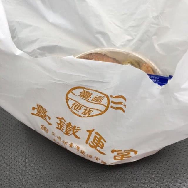 吃過了這裡的火車盒飯，別的火車盒飯都只能靠邊站了