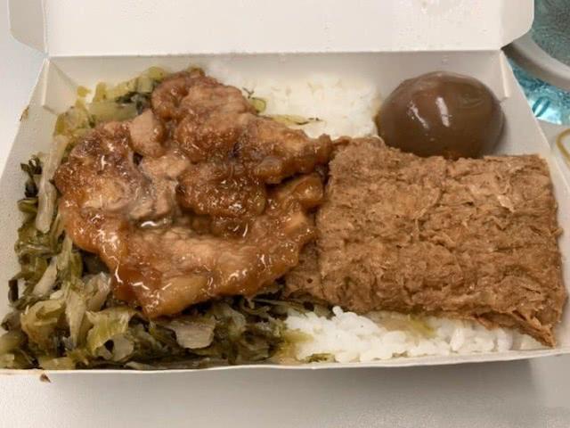 吃過了這裡的火車盒飯，別的火車盒飯都只能靠邊站了