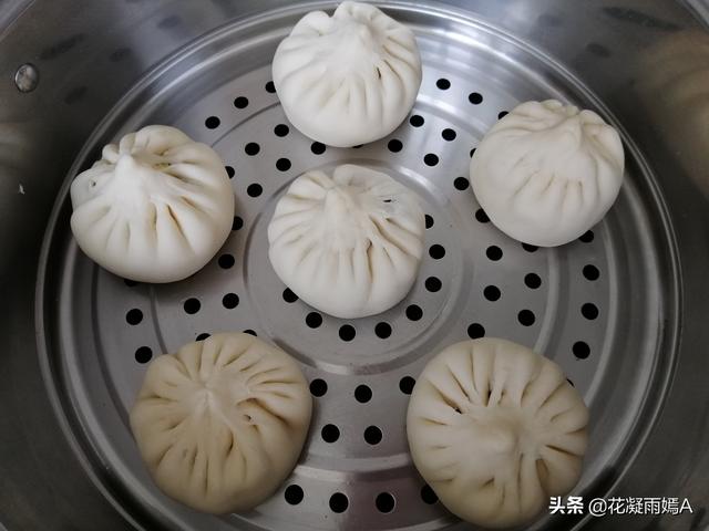 夏天這菜1塊一斤，我用它蒸包子，朋友一臉嫌棄，結果出鍋連吃4個