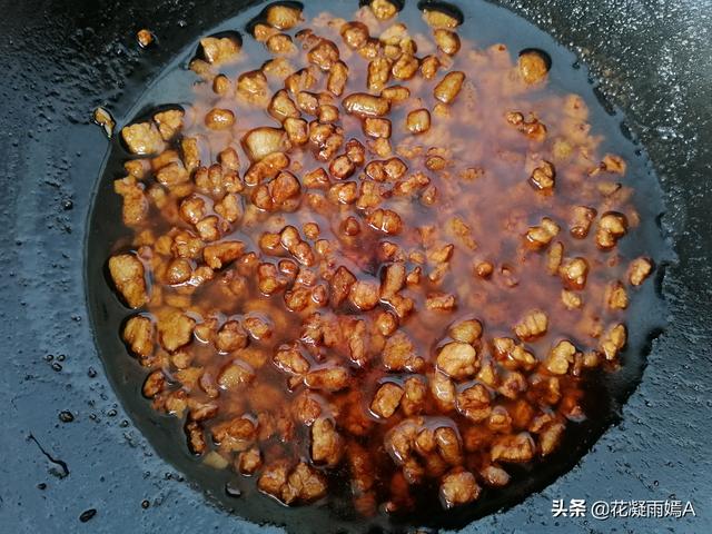 夏天這菜1塊一斤，我用它蒸包子，朋友一臉嫌棄，結果出鍋連吃4個