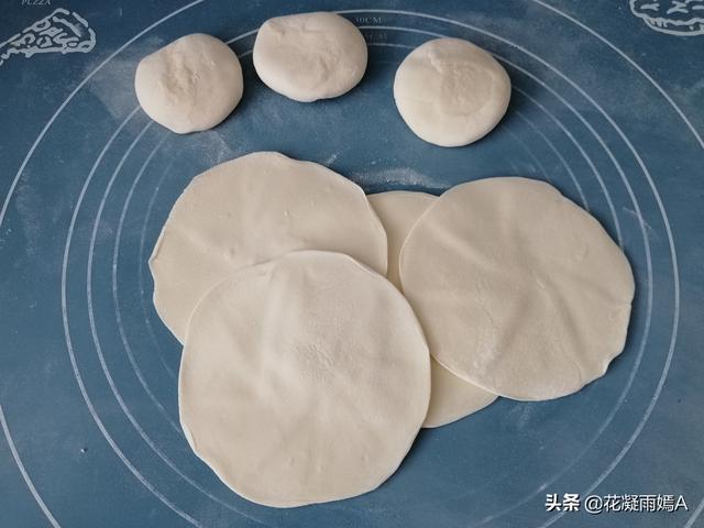 夏天這菜1塊一斤，我用它蒸包子，朋友一臉嫌棄，結果出鍋連吃4個