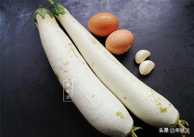 夏天了，這菜每周吃2次，能讓肌膚潔白、細嫩，素顏也超美