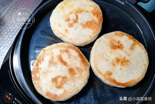 夏天，麵粉很火的懶人做法，不揉也不擀，5分鐘出鍋，比麵包好吃