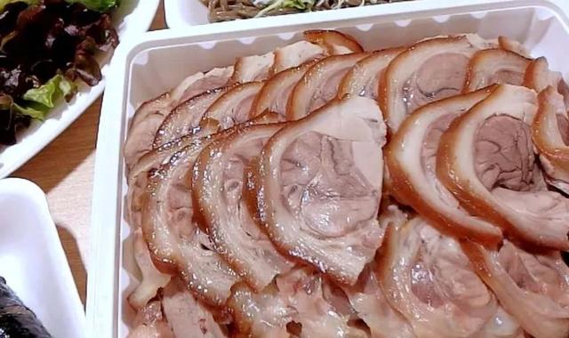 長大後，終於知道了爸爸大肚子的秘密