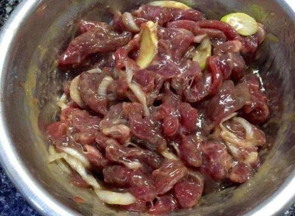 70歲老廚師：用蚝油炒菜時，牢記這3點，炒出酒店水平
