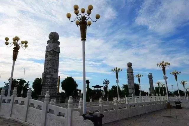 南陽最尷尬的AAAA景區，投資10億，建多種建築，結果沒啥人來玩