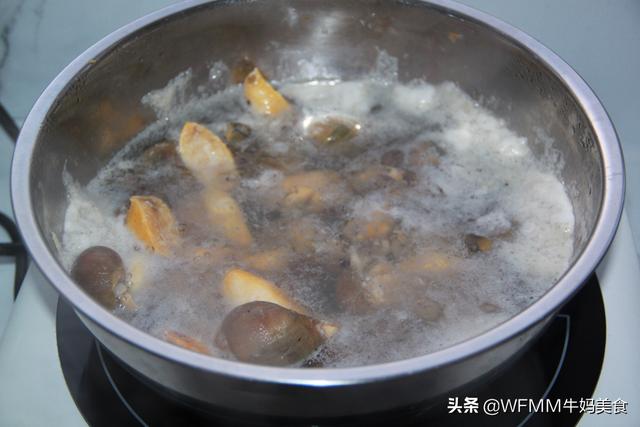 夏天最便宜的海鮮，15塊錢買2斤，簡單拌拌，全家人都喜歡