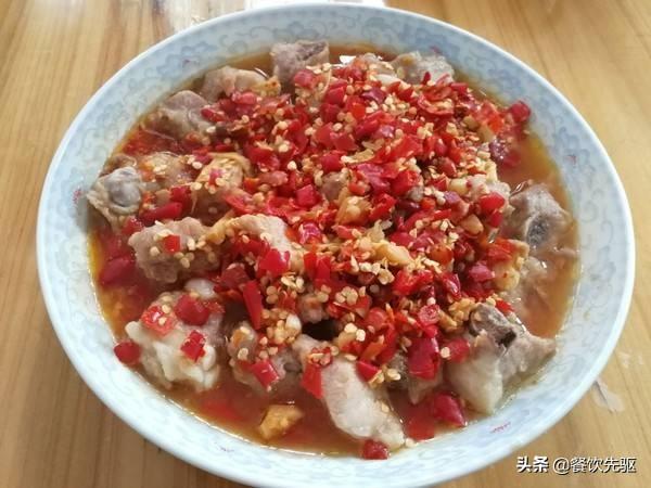 總廚歷時三年精心研發了10款高端湘菜，結果漲工資了