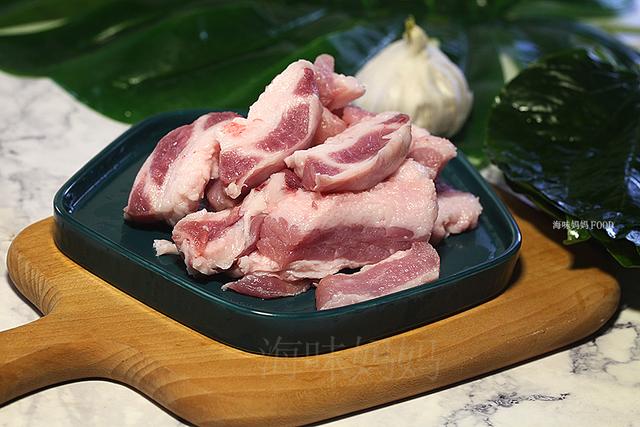 比紫蘇還香的葉子爆炒五花肉，就沒有食欲不振那回事了