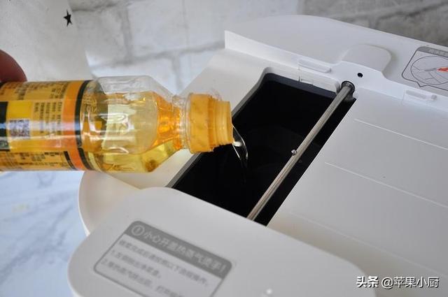 這個菜的葉子單獨買不到，焯一焯，炒雞蛋比用韭菜還香，好吃