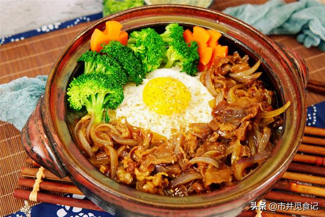這碗牛肉飯，吉野家好吃但挺貴，20元在家做超大份，太會吃了！