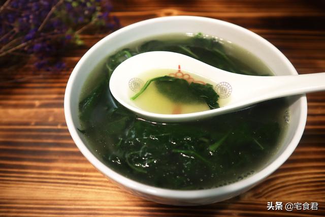 這個菜在農村視為雜草，在城裡是餐桌上的新貴，能清熱祛濕