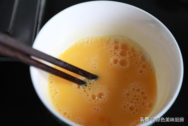 這菜保存好了四季都可以吃到，小時候經常吃，製作簡單又鮮美