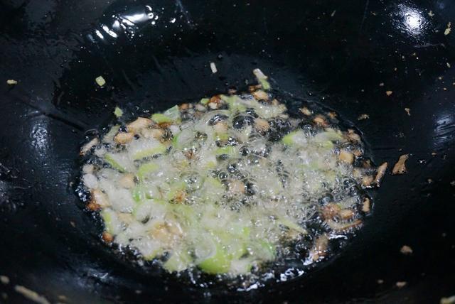 夏天必吃的麵條，北方人的最愛，這麼做真香，麵條多吃一碗
