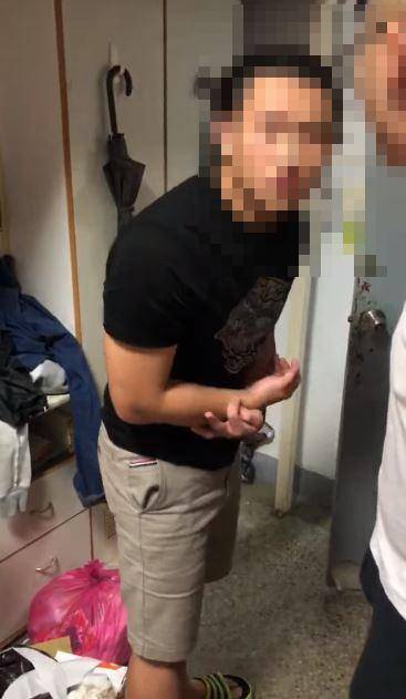 世新最新霸凌片曝光！男大生門口再嗆：垃圾，爸媽一看也氣炸「衝學校教訓兒子」：你的道歉就是屁！　