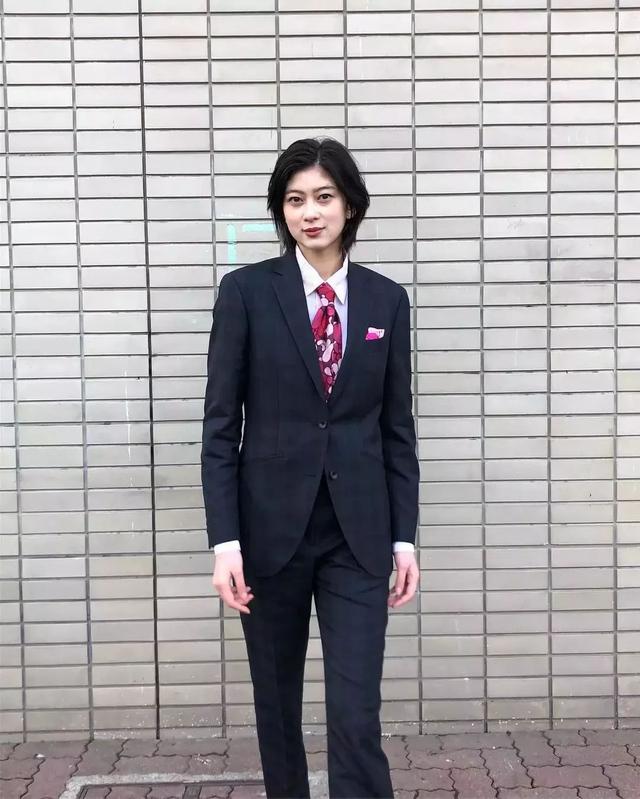 網紅吃播不是龍蝦就是帝王蟹，他們條件真這麼好嗎？其實都是套路！