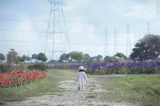 他花4年時間為女兒拍幾萬張照片，撩到汪涵還登上《英國郵報》