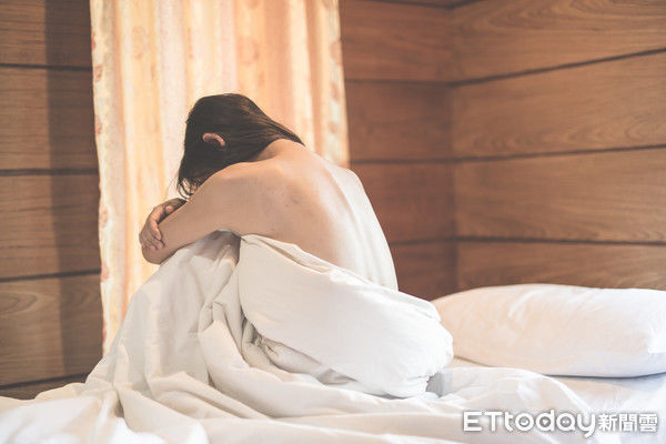 約外拍...I奶女模遭嗆「專業一點」被潛規則！色影師挨告強辯：沒有O...嘴臉超噁心！