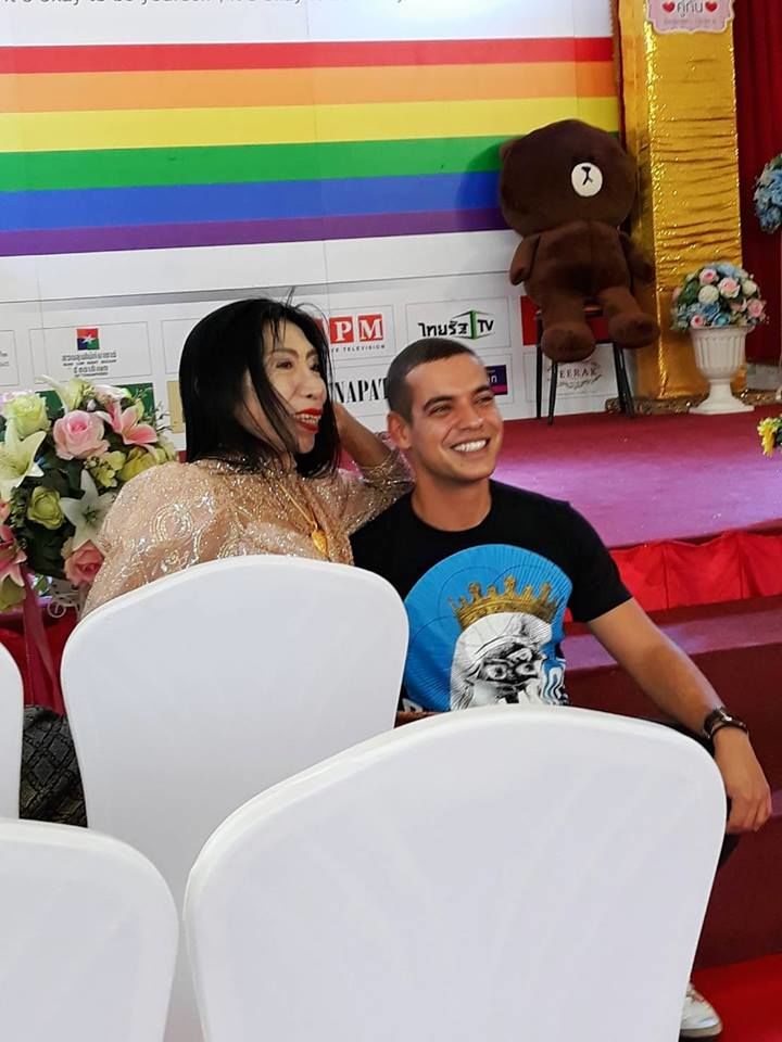 泰國超狂「最辣熟女」愛上小鮮肉 穩交10年後攜手邁入婚姻...近況大曝光：人妻就是猛