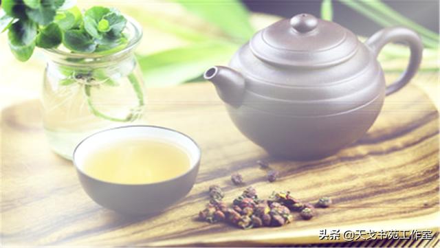 在生活中，得提防這種人，看似高高掛起，其實是狠角色