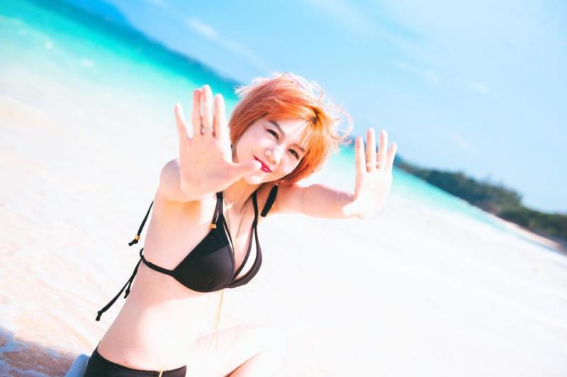 原來姐姐這麼有料！果凍姐姐+正妹女警「性感爆發」，火辣入浴美照粉絲瘋傳！